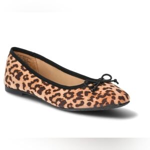 Leopard Print Women's Flats. Size 10 NWT.